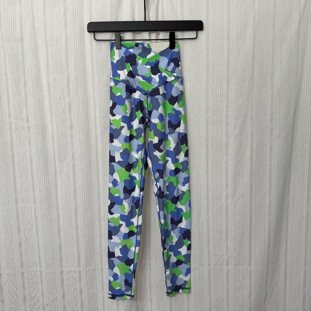 NWT OFFLINE By Aerie Real Me High Waisted Crossover Legging in Camo print